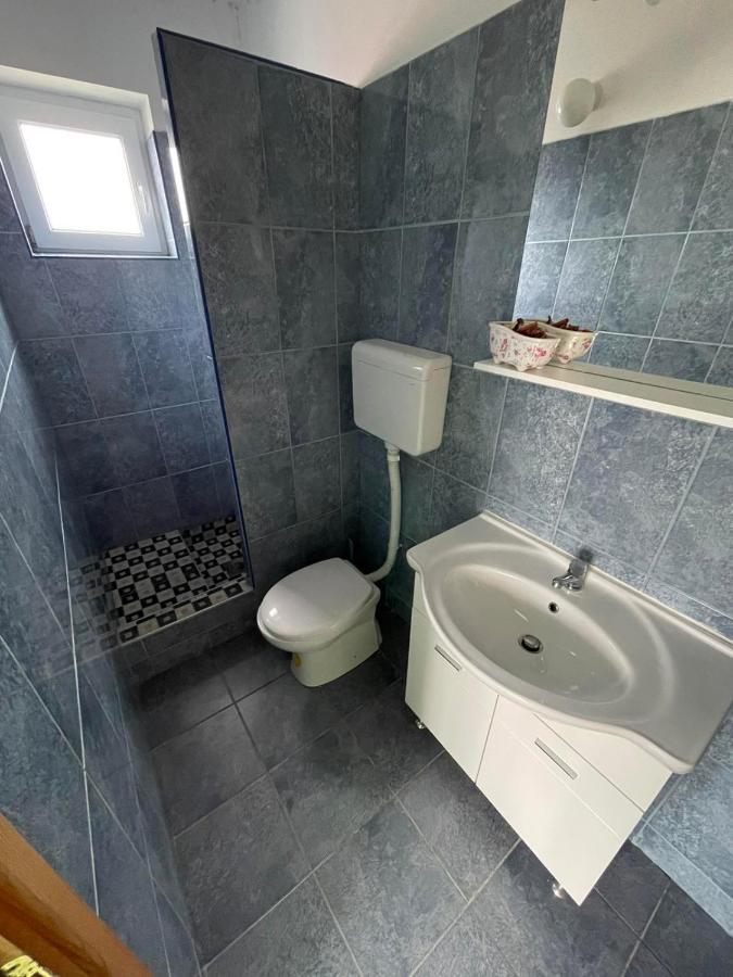 Guesthouse Petrovic ヴィルパザル エクステリア 写真